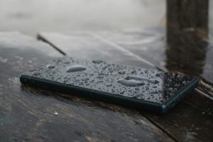 O meu telemóvel caiu à água! E agora? (Guia de Sobrevivência)